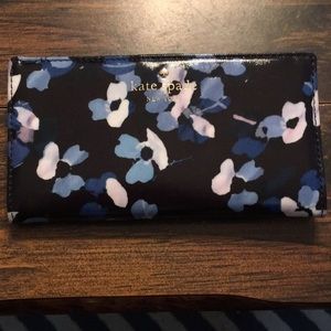 KATE SPADE- Floral wallet